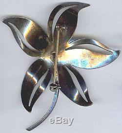 Hroar Prydz Norway Vintage Sterling Silver White Enamel Dimensional Flower Pin